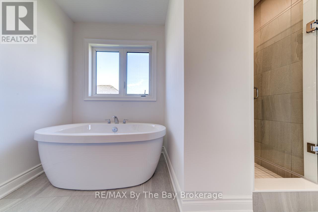 21 Lisa Street, Wasaga Beach, Ontario  L9Z 1J9 - Photo 36 - S12280296