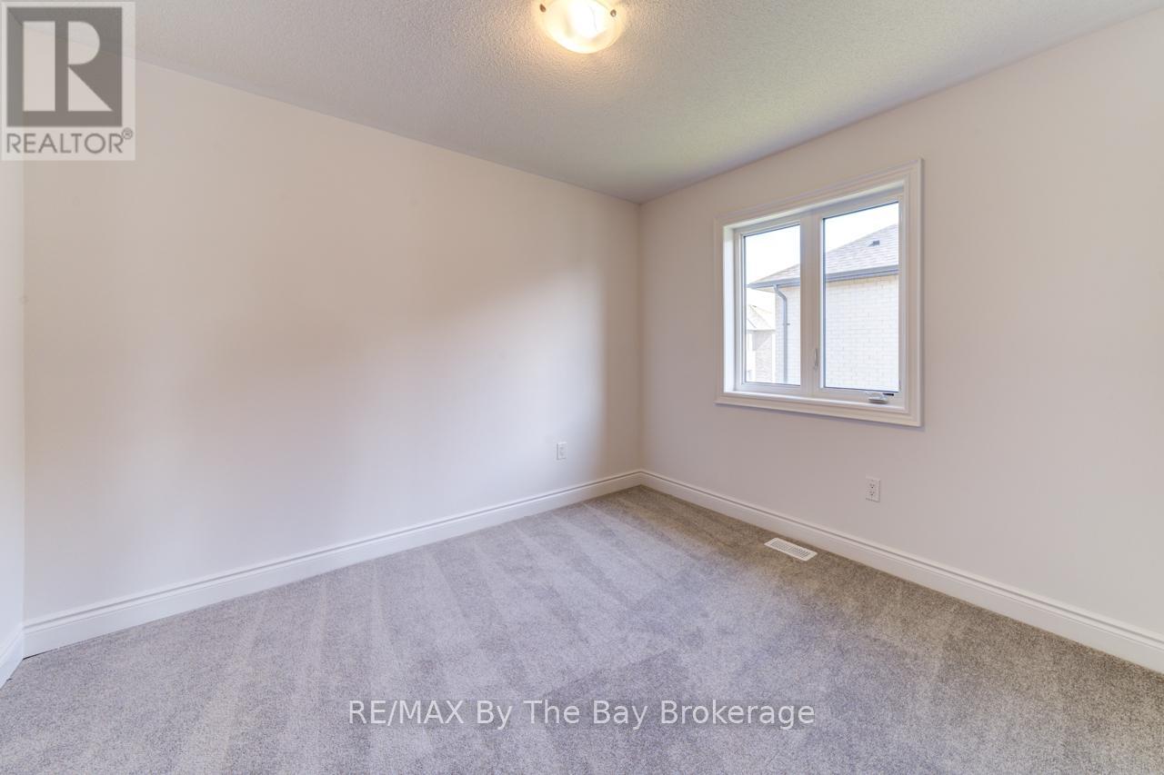 21 Lisa Street, Wasaga Beach, Ontario  L9Z 1J9 - Photo 41 - S12280296