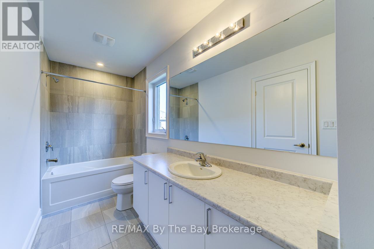 21 Lisa Street, Wasaga Beach, Ontario  L9Z 1J9 - Photo 48 - S12280296