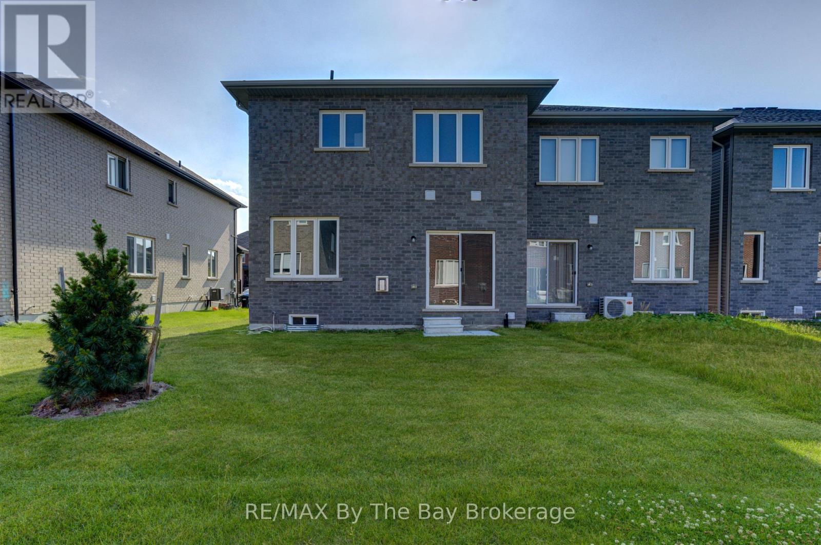 21 Lisa Street, Wasaga Beach, Ontario  L9Z 1J9 - Photo 50 - S12280296