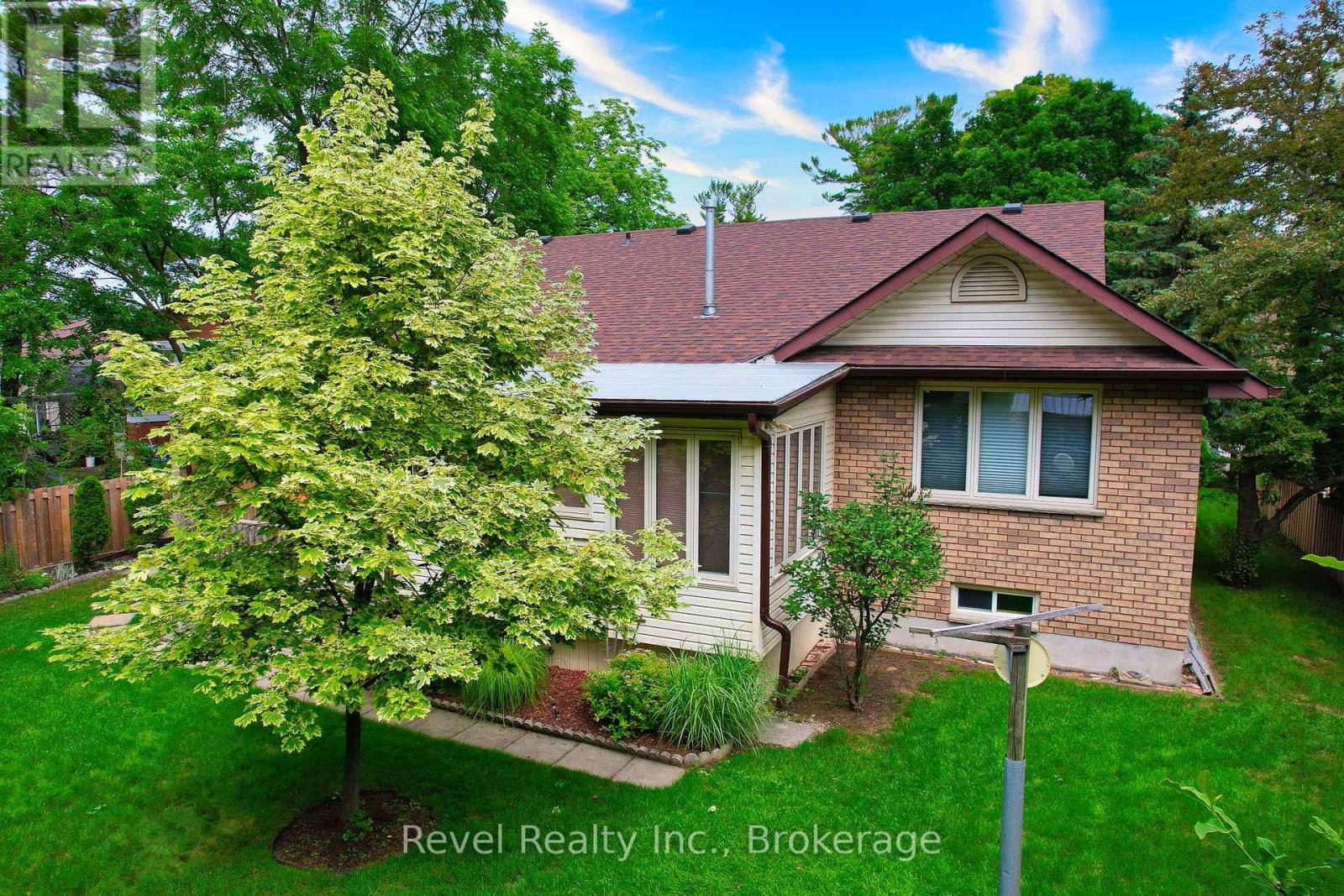 34 Paterson Street, Collingwood, Ontario  L9Y 3N2 - Photo 5 - S12280491