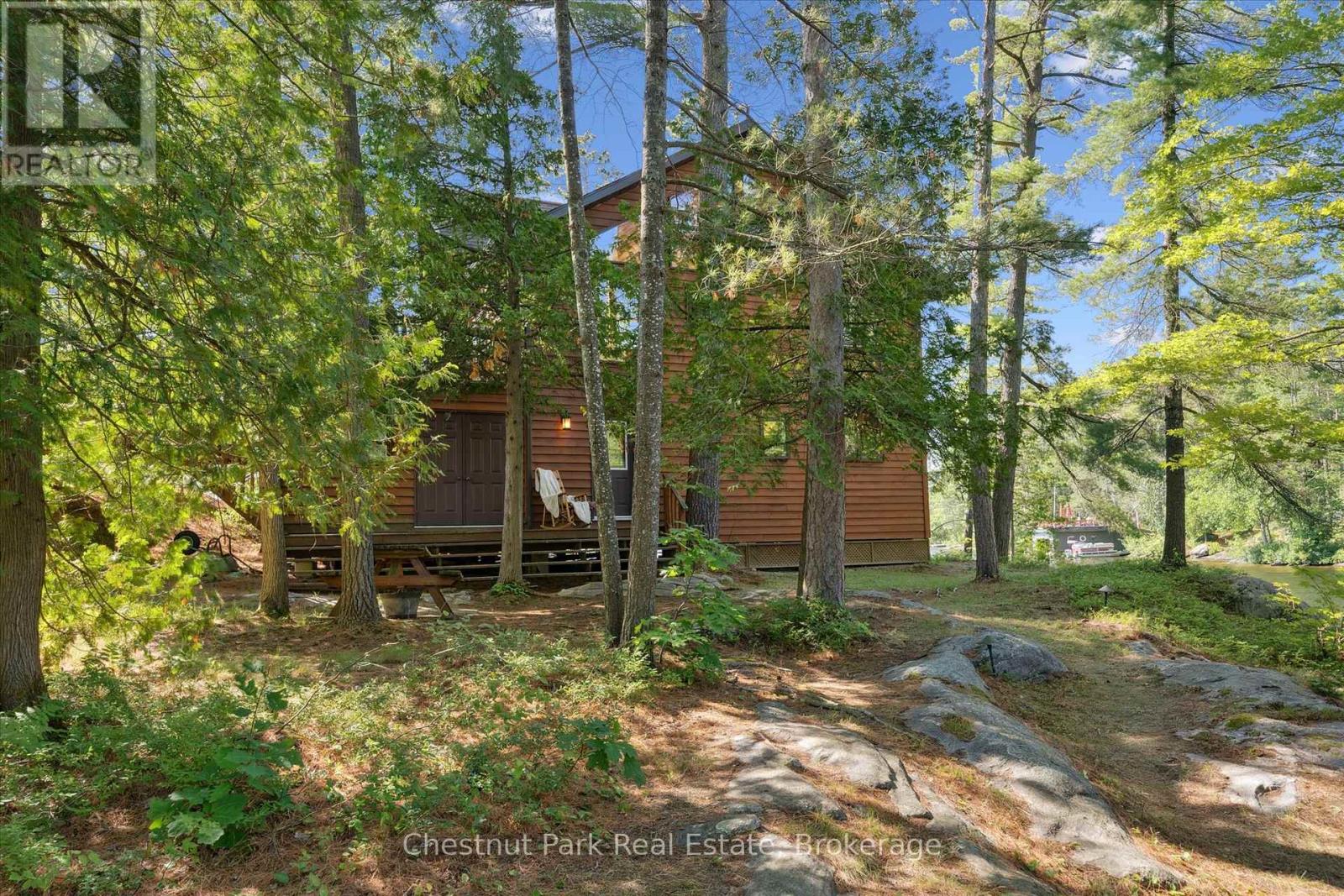 1 Diamond Island, Gravenhurst, Ontario  P1P 1R3 - Photo 31 - X12280494