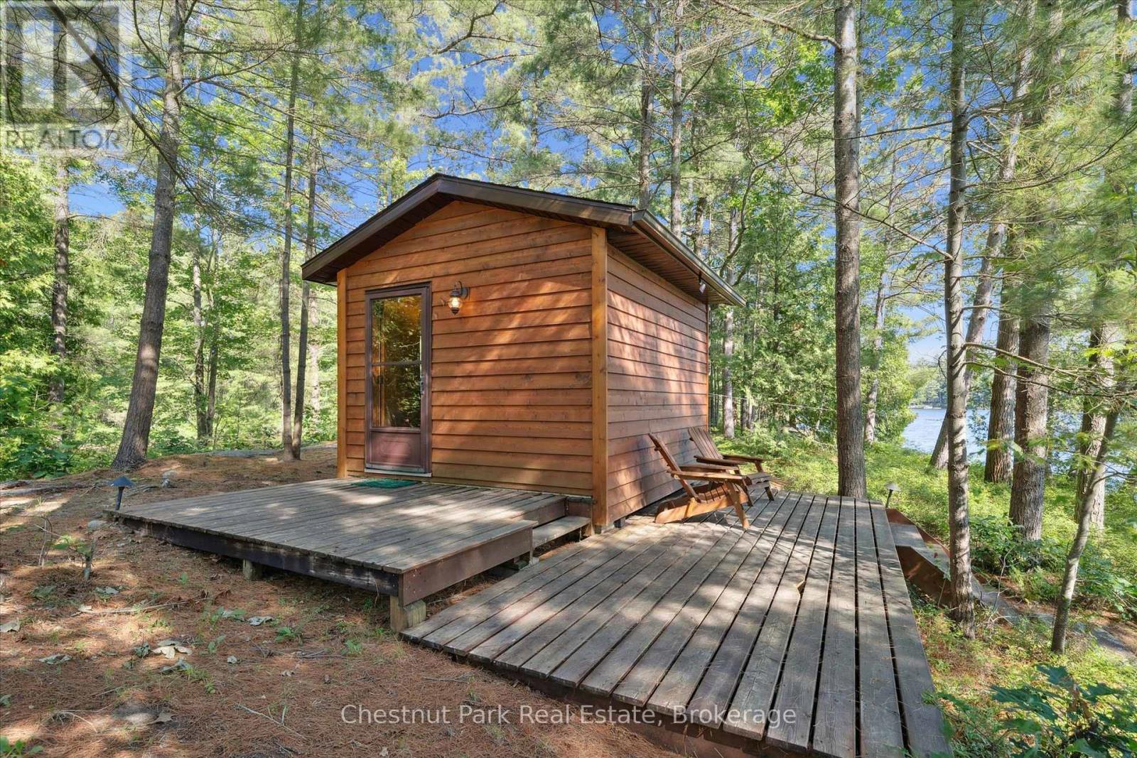 1 Diamond Island, Gravenhurst, Ontario  P1P 1R3 - Photo 37 - X12280494