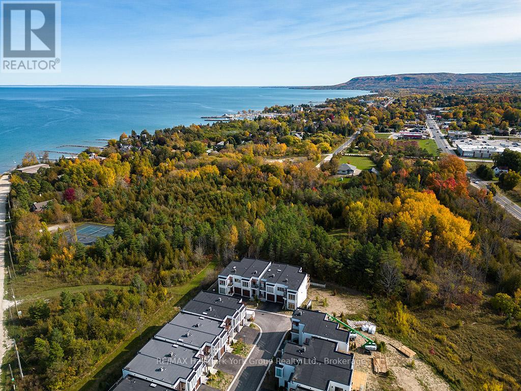 23 Waterview Lane, Blue Mountains, Ontario  N0H 2P0 - Photo 4 - X12280517