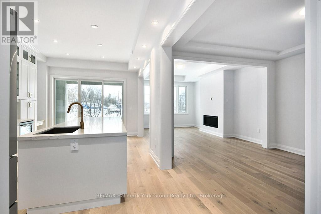 5-11 Bay Street E, Blue Mountains, Ontario  N0H 2P0 - Photo 11 - X12280519
