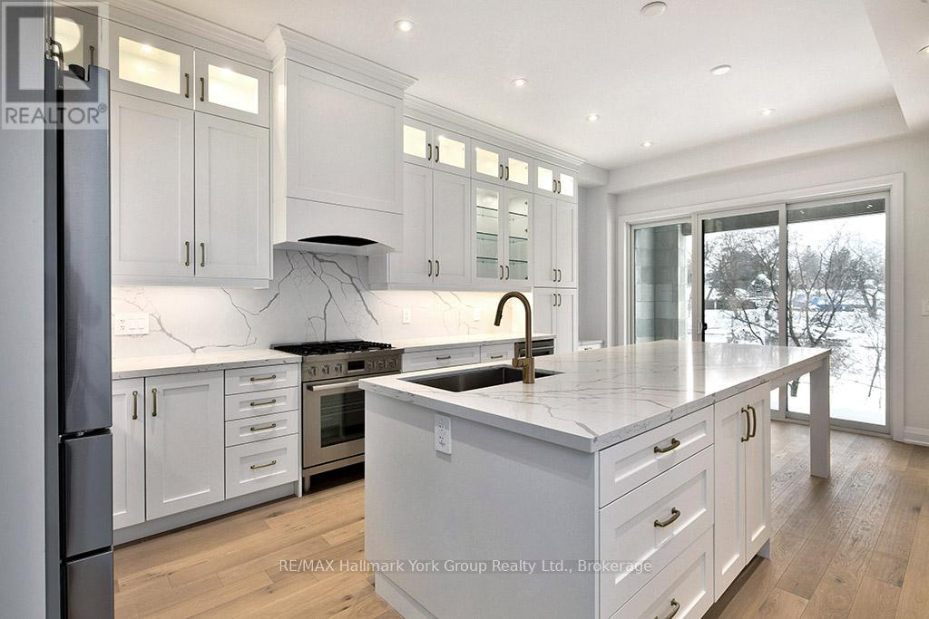 5-11 Bay Street E, Blue Mountains, Ontario  N0H 2P0 - Photo 14 - X12280519