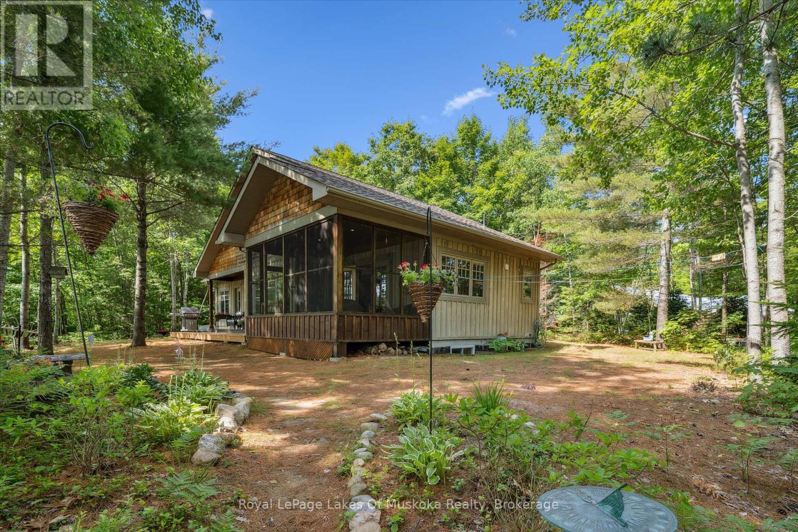 1176 Mccomb Point Drive, Algonquin Highlands, Ontario  P0A 1E0 - Photo 10 - X12280674