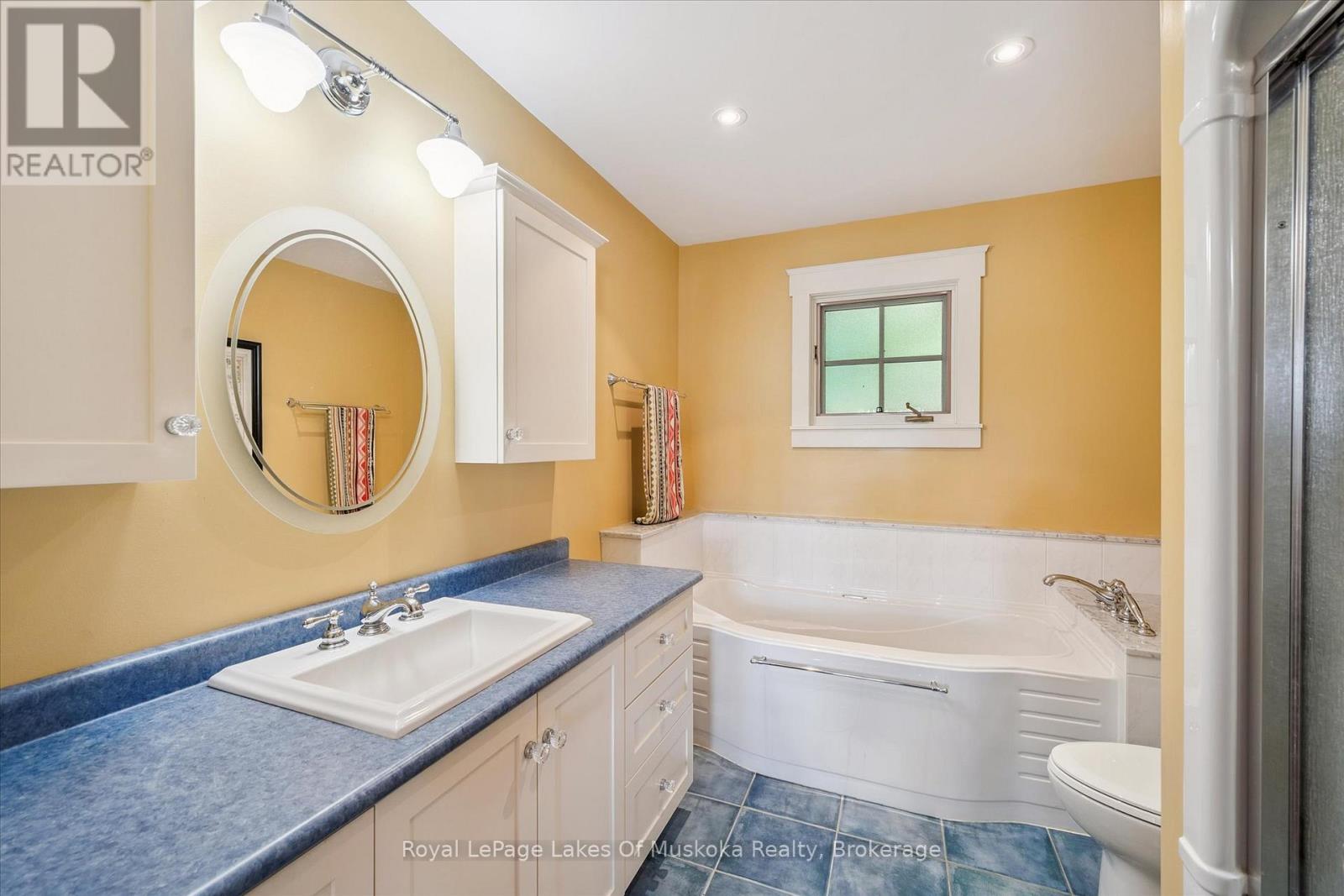 1176 Mccomb Point Drive, Algonquin Highlands, Ontario  P0A 1E0 - Photo 27 - X12280674