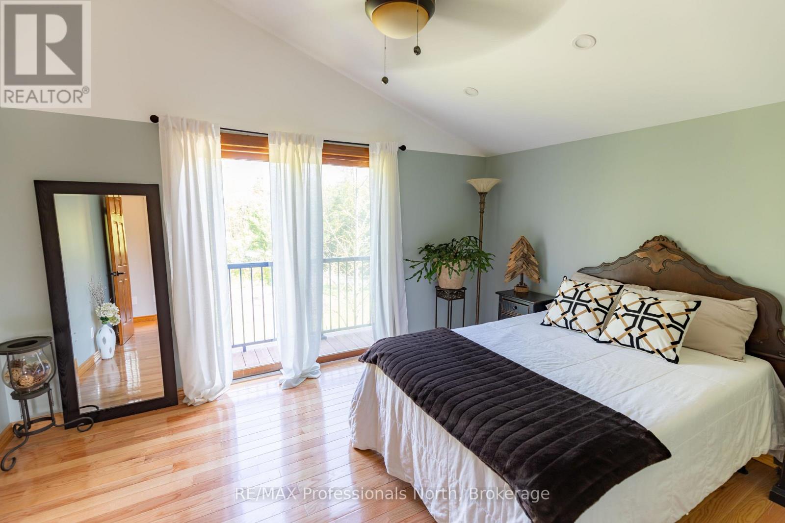 1107 Falkenburg Road, Bracebridge, Ontario  P1L 1X4 - Photo 18 - X12280794