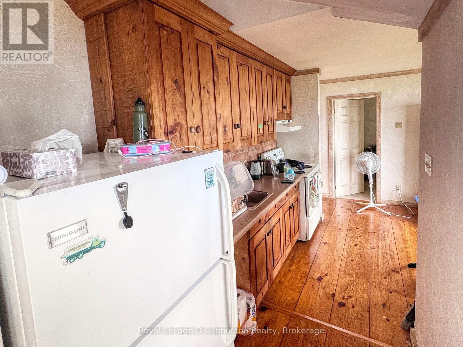 697 Bruce Rd #13 Road, Native Leased Lands, Ontario  N0H 2L0 - Photo 9 - X12280836