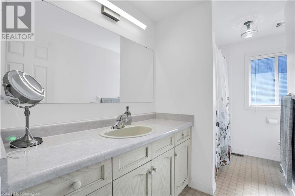 612 Sprucehurst Crescent, Waterloo, Ontario  N2V 2E3 - Photo 18 - 40748750
