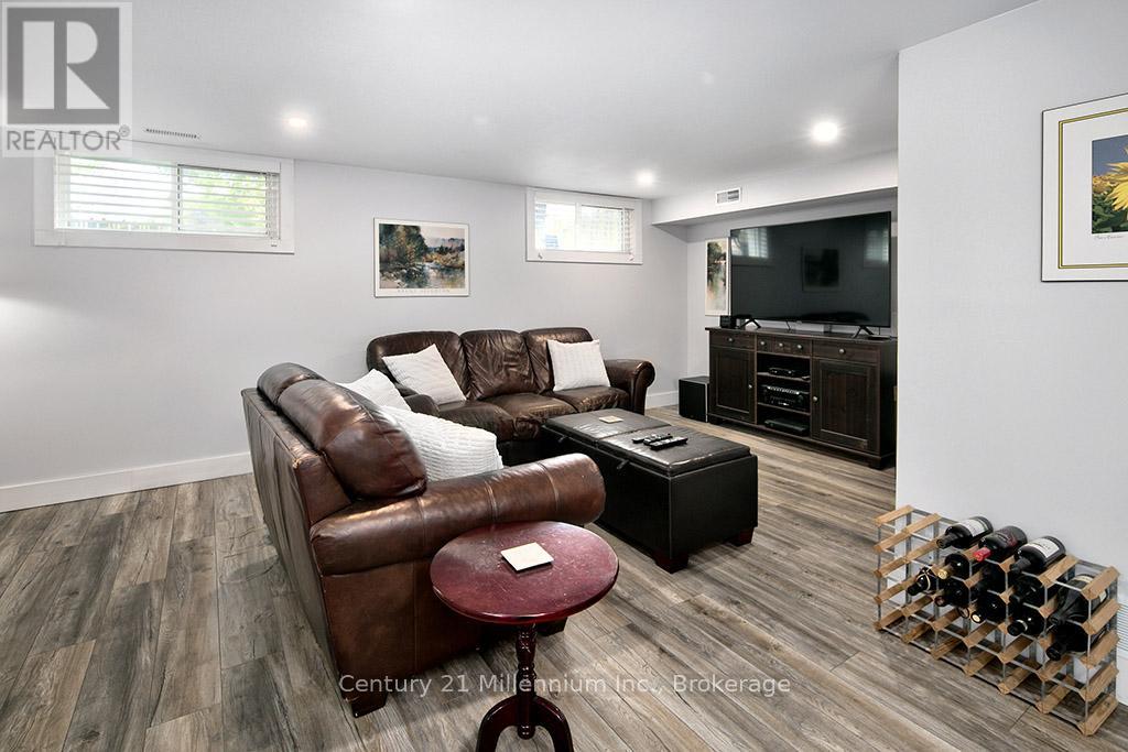 20 Leslie Drive, Collingwood, Ontario  L9Y 4P2 - Photo 17 - S12281051