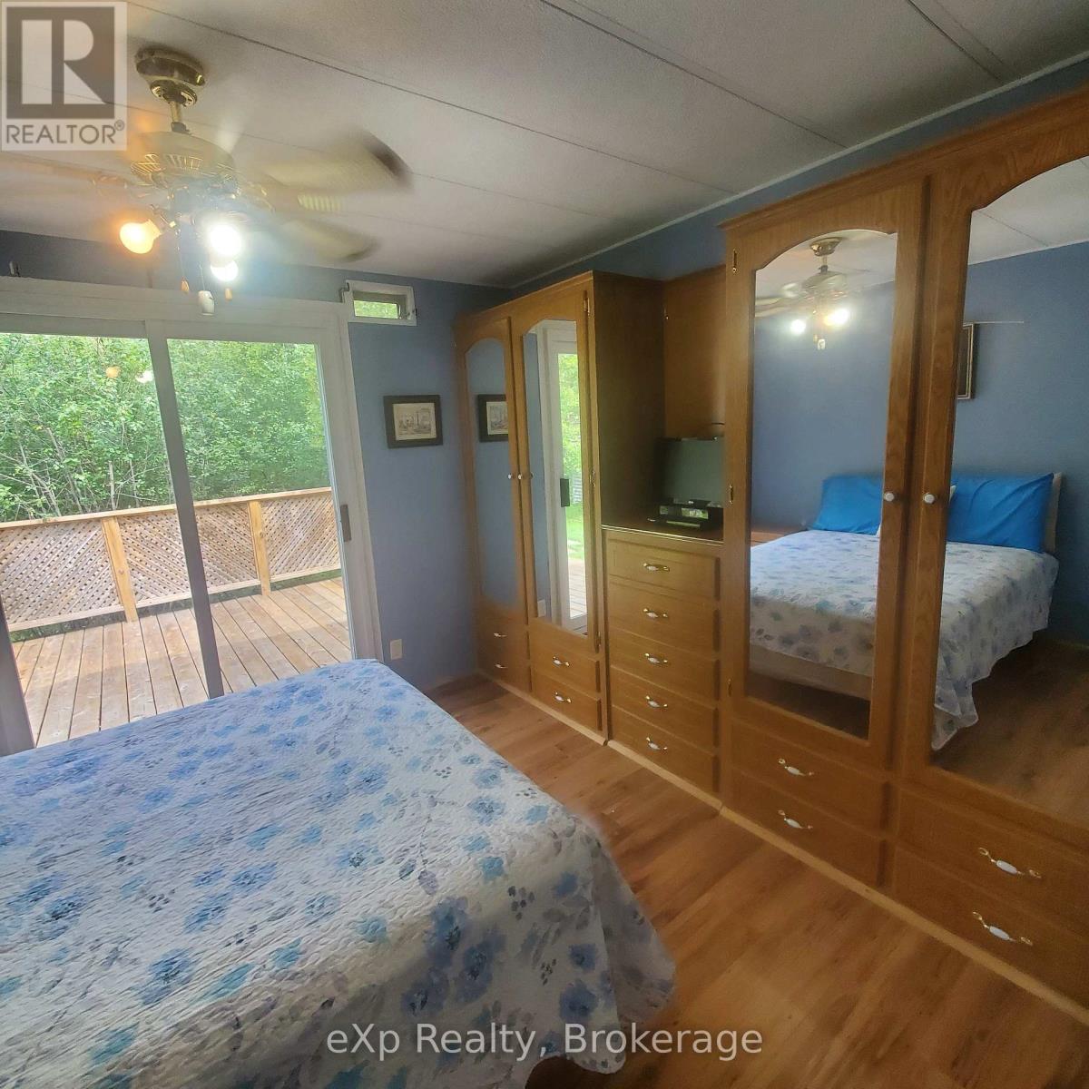 24 Prince Charles Avenue N, Springwater, Ontario  L0L 1P0 - Photo 10 - S12281068