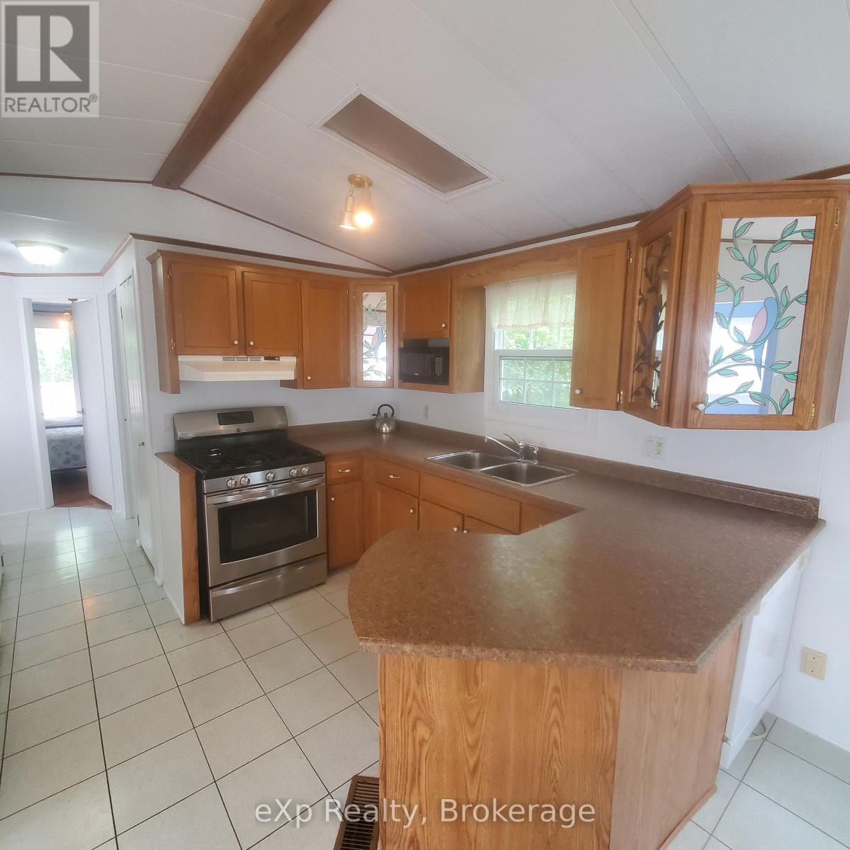 24 Prince Charles Avenue N, Springwater, Ontario  L0L 1P0 - Photo 15 - S12281068
