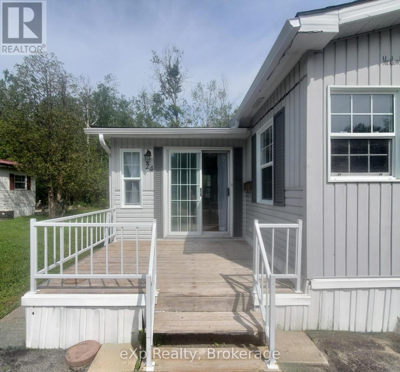 24 Prince Charles Avenue N, Springwater, Ontario  L0L 1P0 - Photo 2 - S12281068