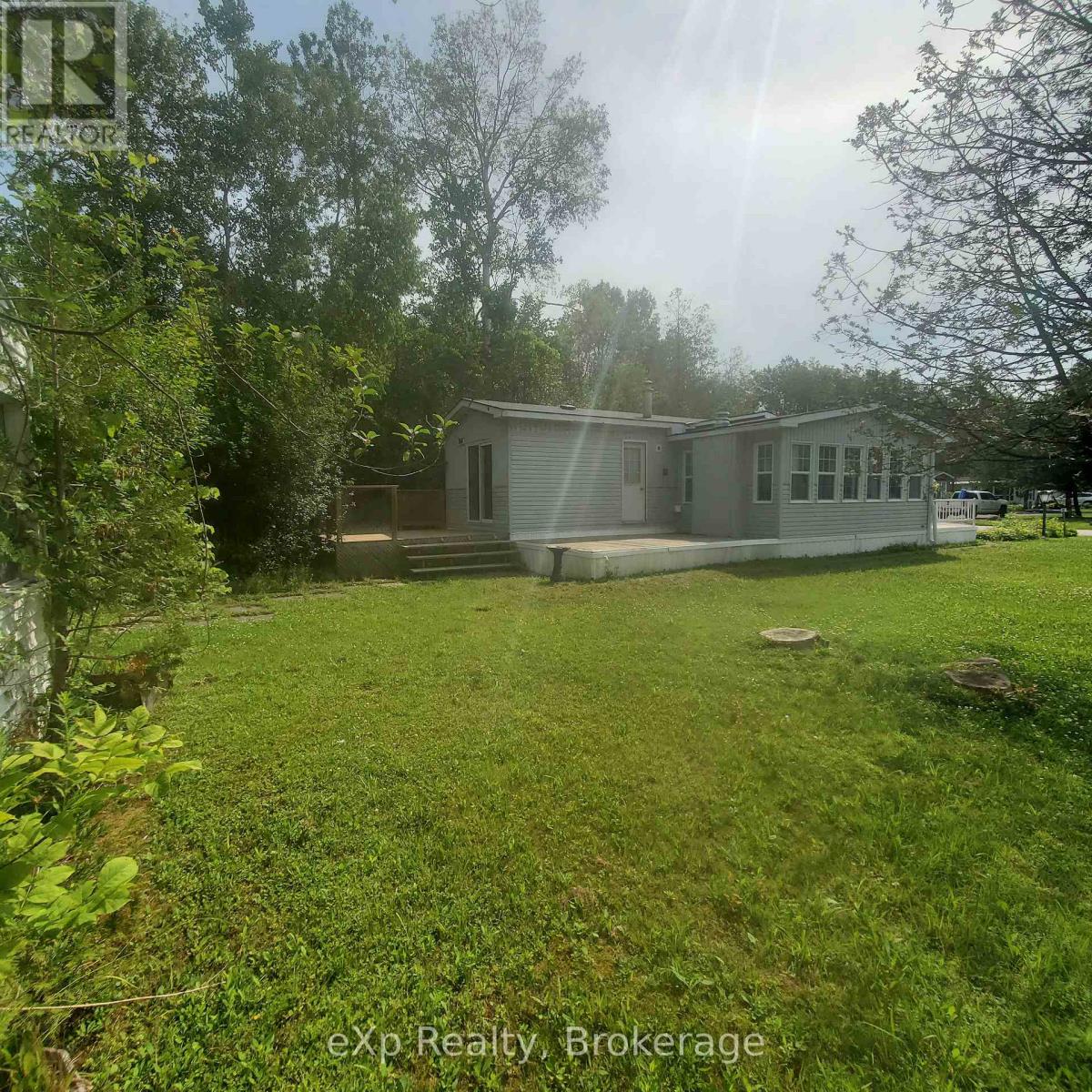 24 Prince Charles Avenue N, Springwater, Ontario  L0L 1P0 - Photo 3 - S12281068