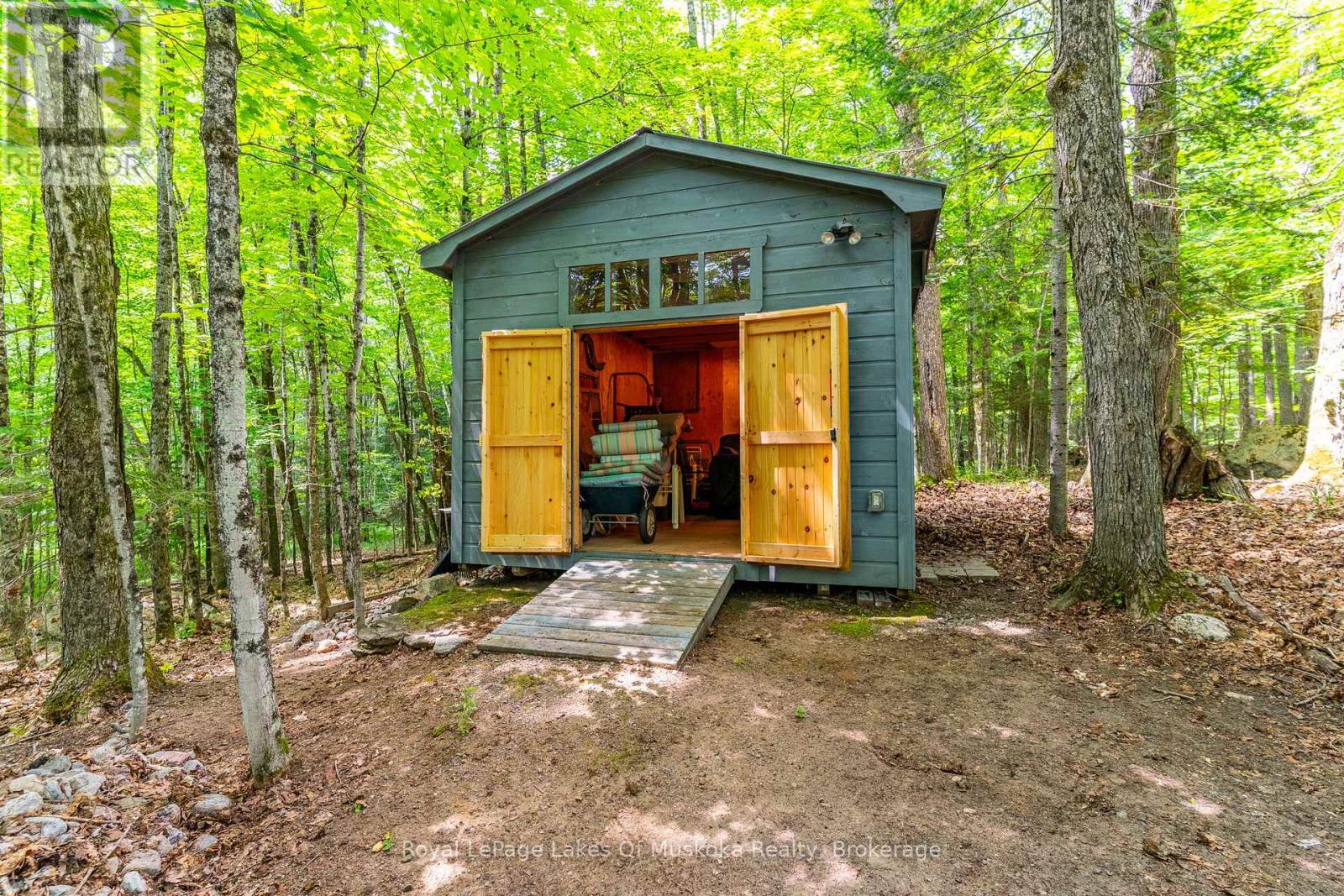 1236 Grace Road, Minden Hills, Ontario  K0M 2K0 - Photo 31 - X12281164