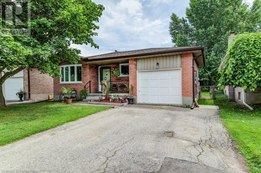 303 Conservation Drive, Waterloo, Ontario  N2V 1V5 - Photo 2 - 40750691