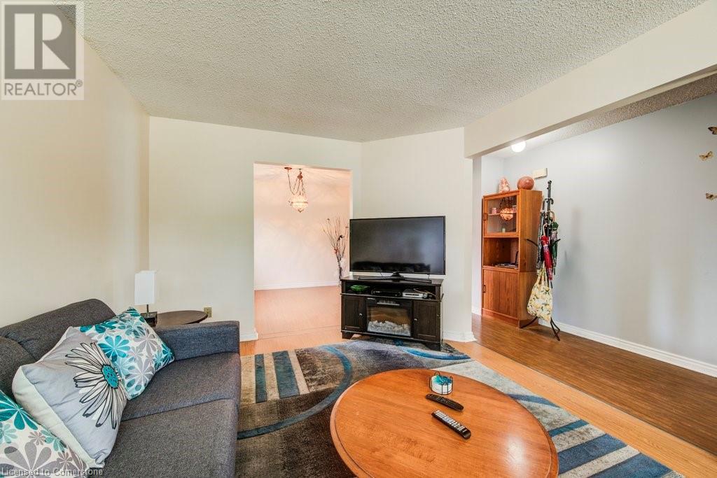 303 Conservation Drive, Waterloo, Ontario  N2V 1V5 - Photo 8 - 40750691
