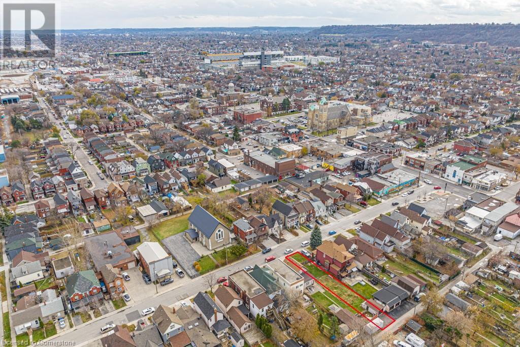 39 Earl Street, Hamilton, Ontario  L8L 6L1 - Photo 2 - 40750676