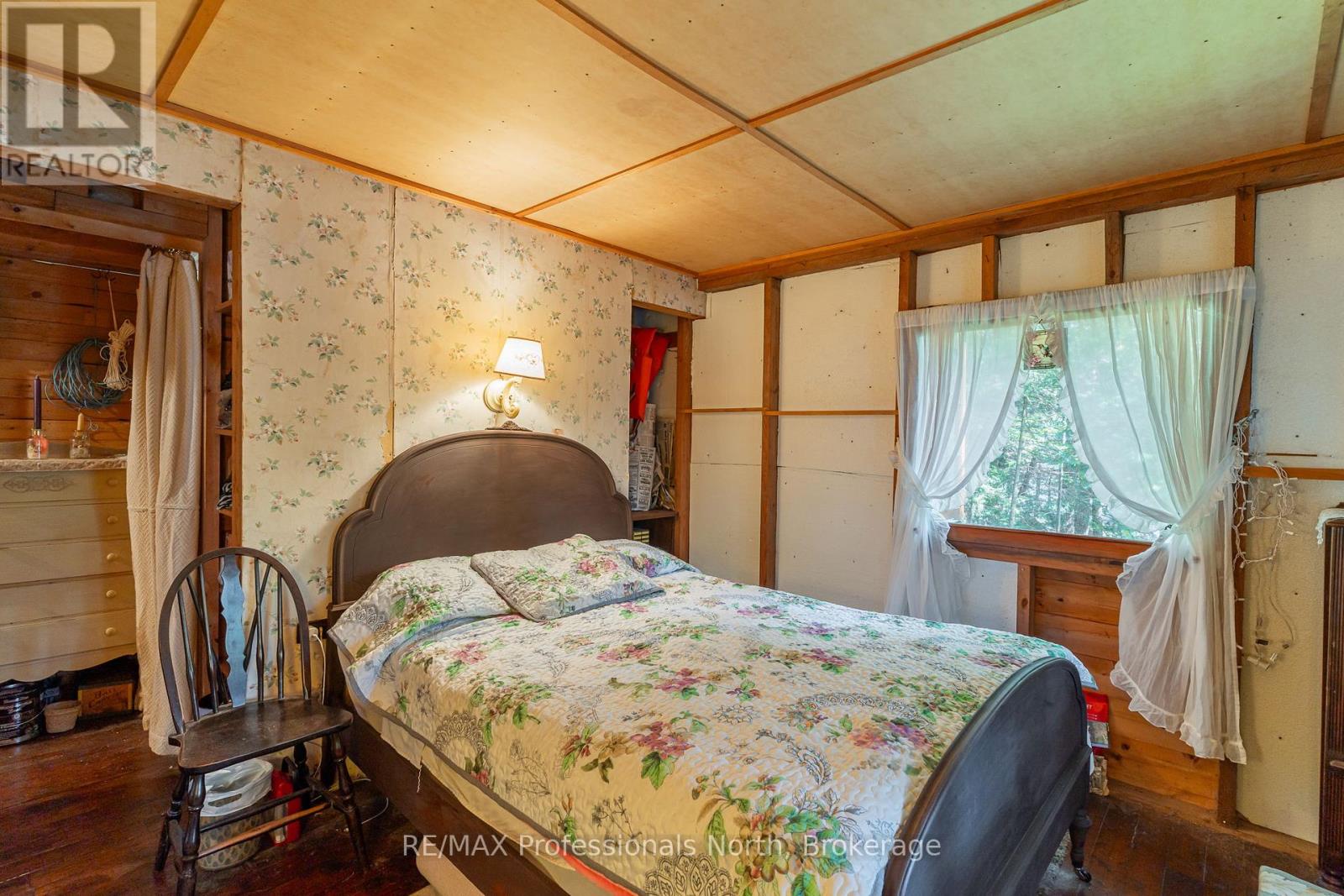 13055 Little Hawk South Shore Road, Algonquin Highlands, Ontario  K0M 1J1 - Photo 18 - X12281388
