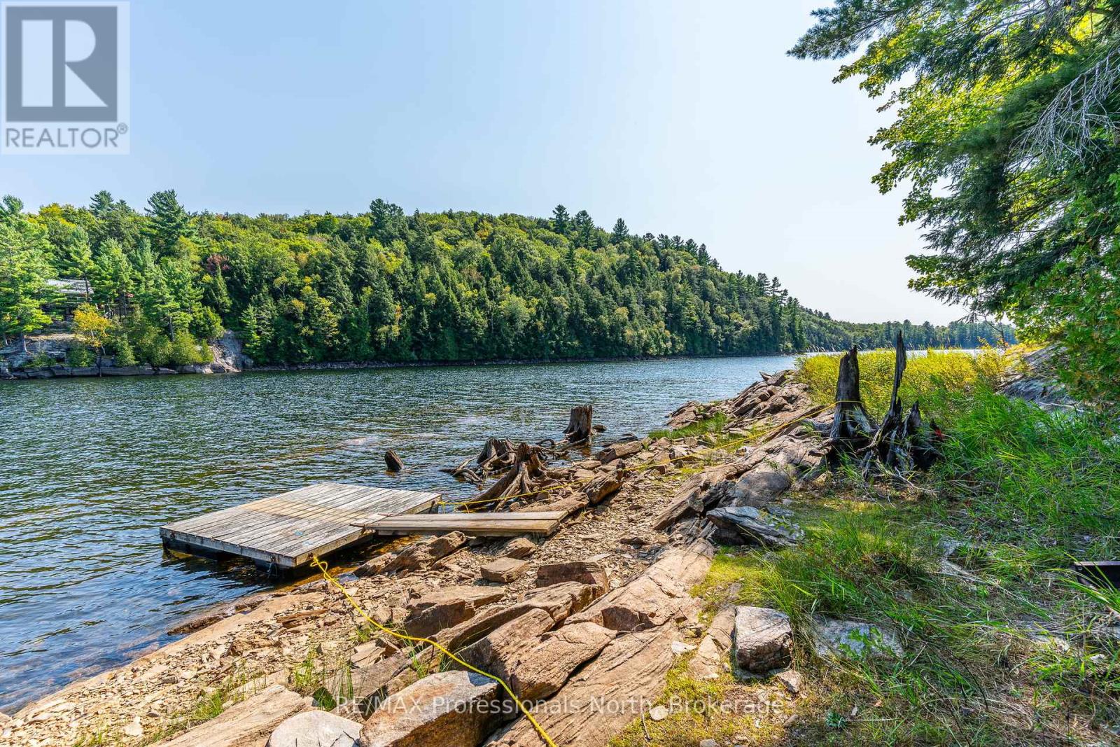 13055 Little Hawk South Shore Road, Algonquin Highlands, Ontario  K0M 1J1 - Photo 28 - X12281388