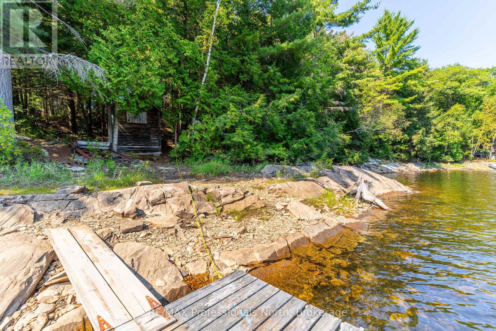 13055 Little Hawk South Shore Road, Algonquin Highlands, Ontario  K0M 1J1 - Photo 33 - X12281388