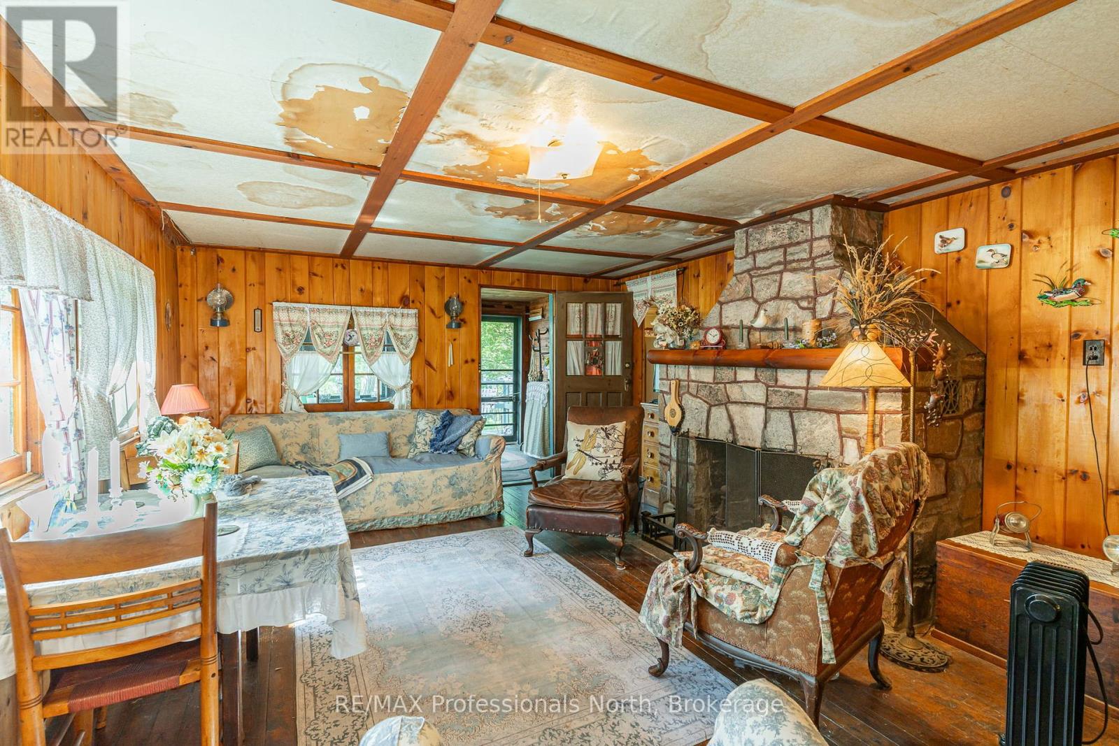 13055 Little Hawk South Shore Road, Algonquin Highlands, Ontario  K0M 1J1 - Photo 9 - X12281388