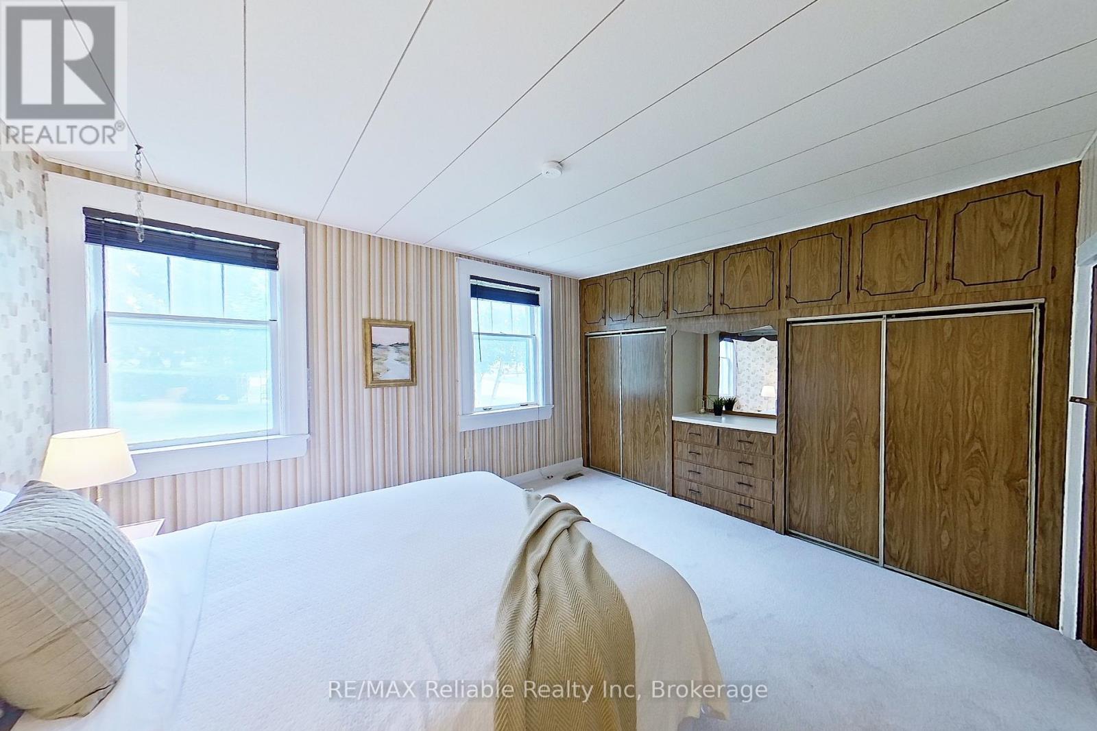 37 Front Road, Huron East, Ontario  N0K 1G0 - Photo 19 - X12281508