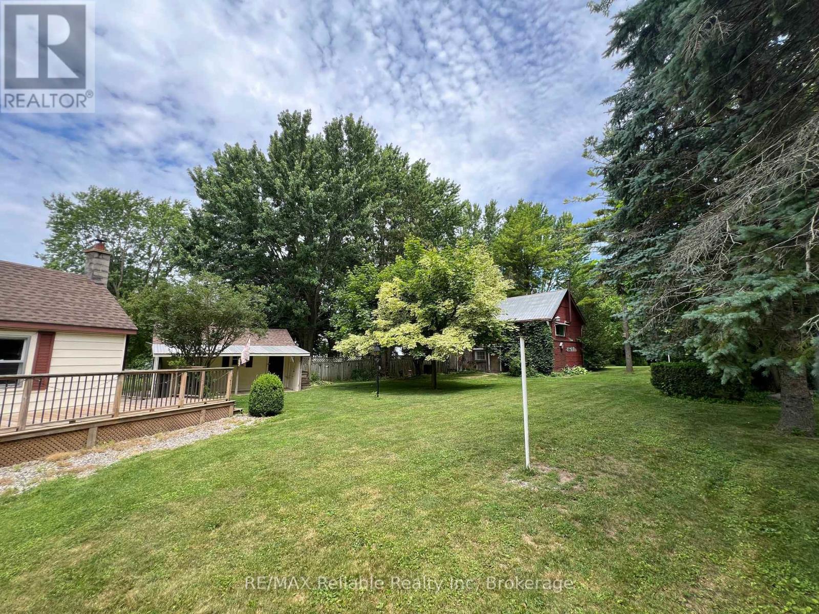 37 Front Road, Huron East, Ontario  N0K 1G0 - Photo 32 - X12281508