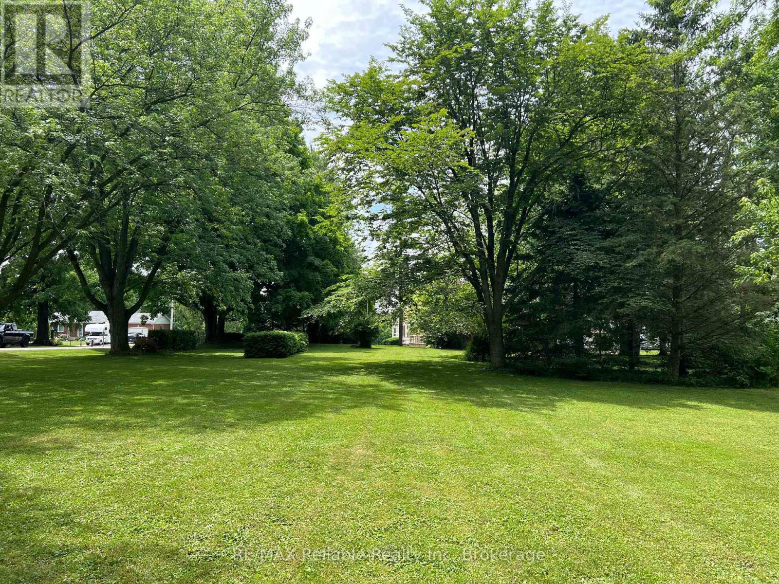 37 Front Road, Huron East, Ontario  N0K 1G0 - Photo 41 - X12281508