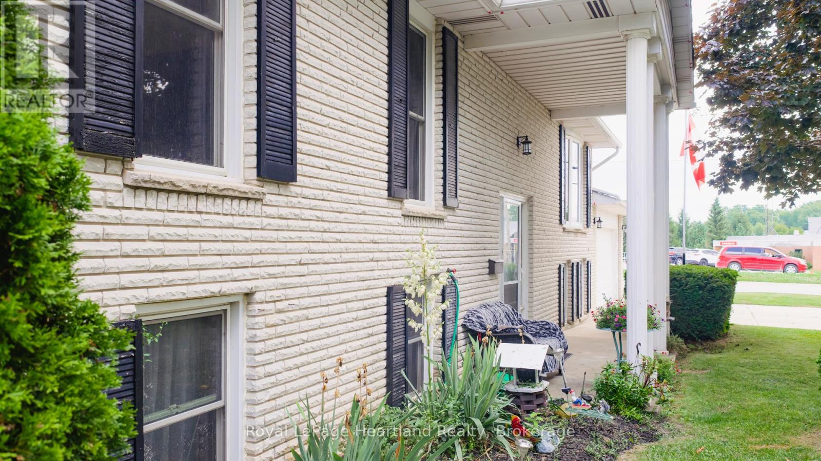 1 Alexander Street, Huron East, Ontario  N0K 1W0 - Photo 3 - X12281577