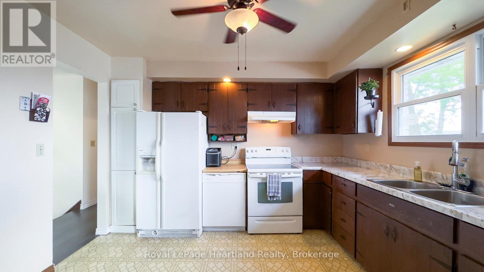 1 Alexander Street, Huron East, Ontario  N0K 1W0 - Photo 34 - X12281577