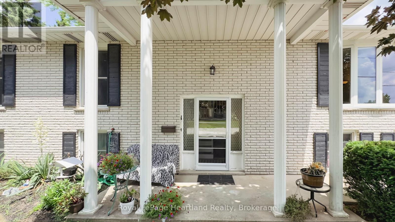 1 Alexander Street, Huron East, Ontario  N0K 1W0 - Photo 4 - X12281577