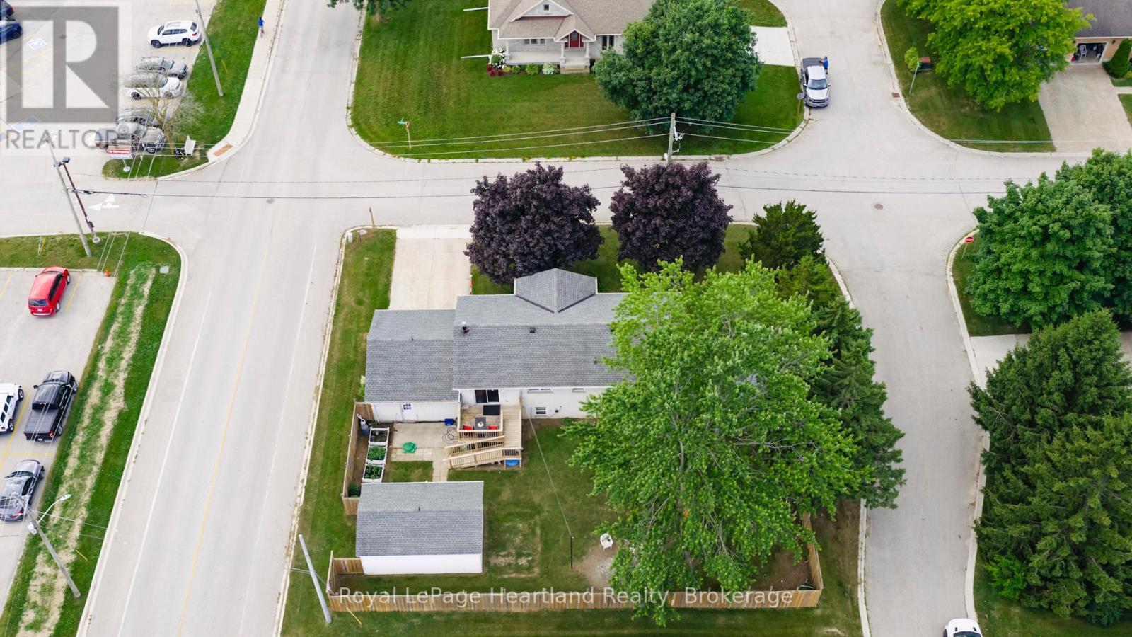 1 Alexander Street, Huron East, Ontario  N0K 1W0 - Photo 47 - X12281577