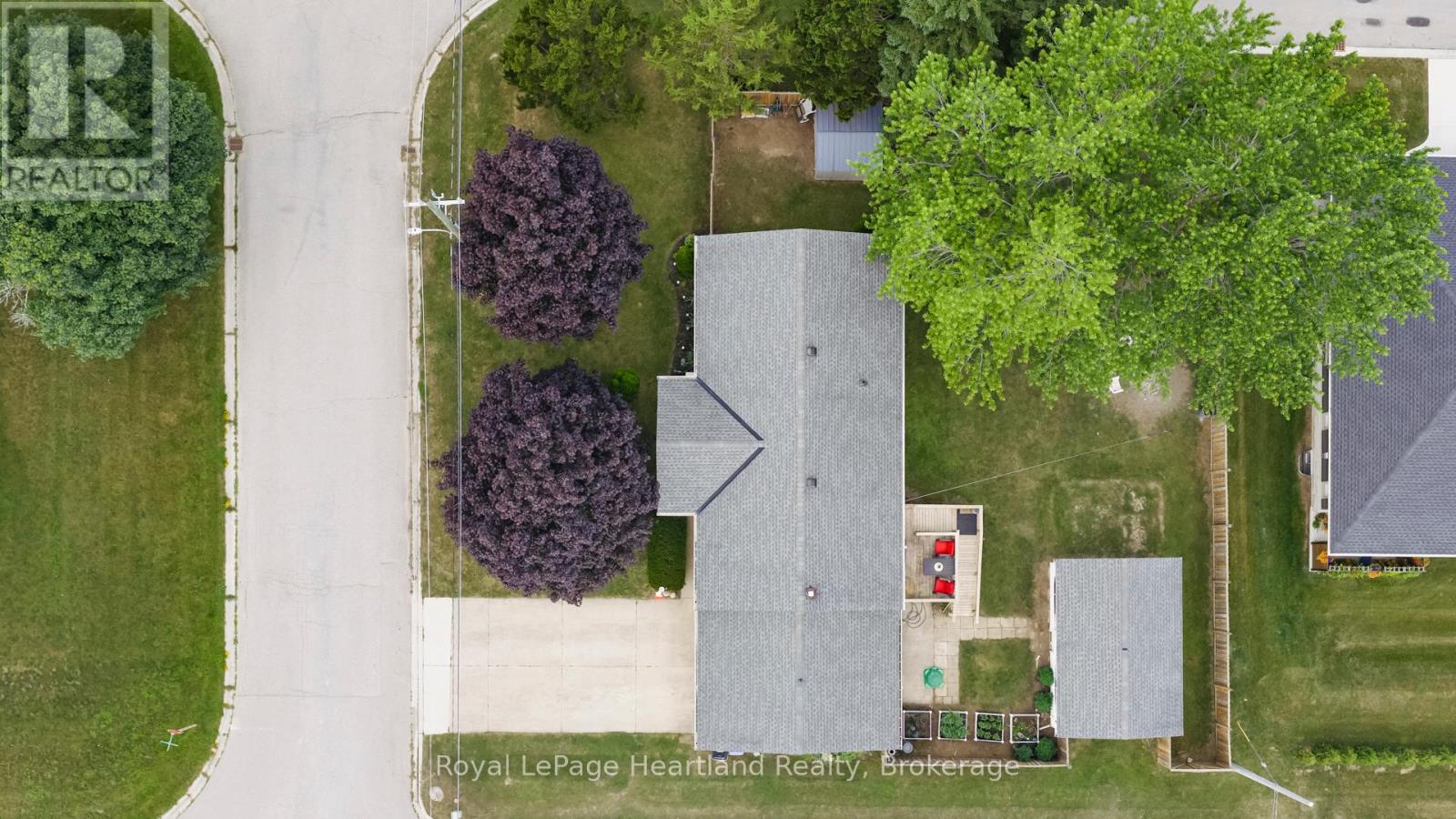 1 Alexander Street, Huron East, Ontario  N0K 1W0 - Photo 48 - X12281577