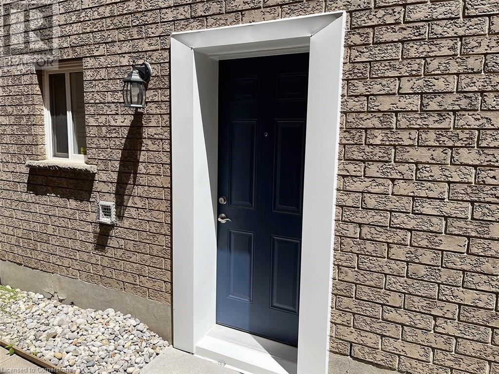 727 Commonwealth Crescent, Kitchener, Ontario  N2E 4J8 - Photo 2 - 40748374