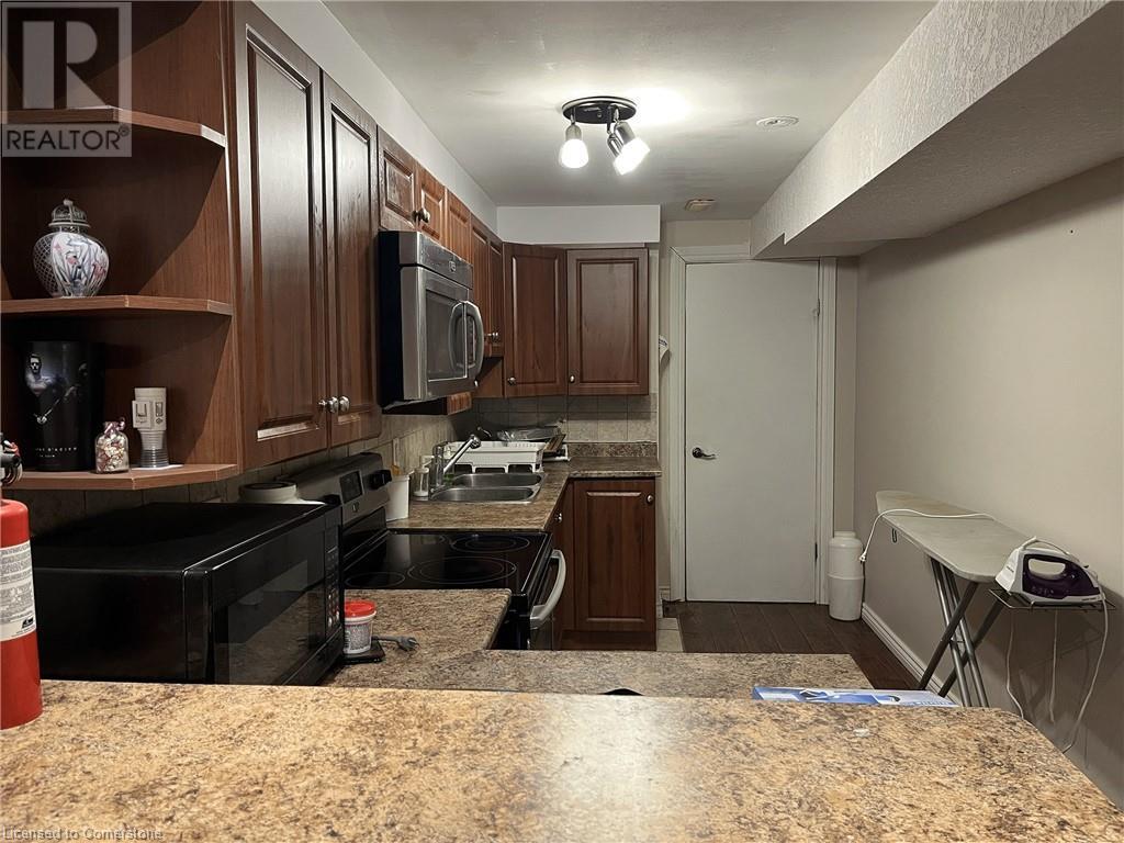 727 Commonwealth Crescent, Kitchener, Ontario  N2E 4J8 - Photo 4 - 40748374