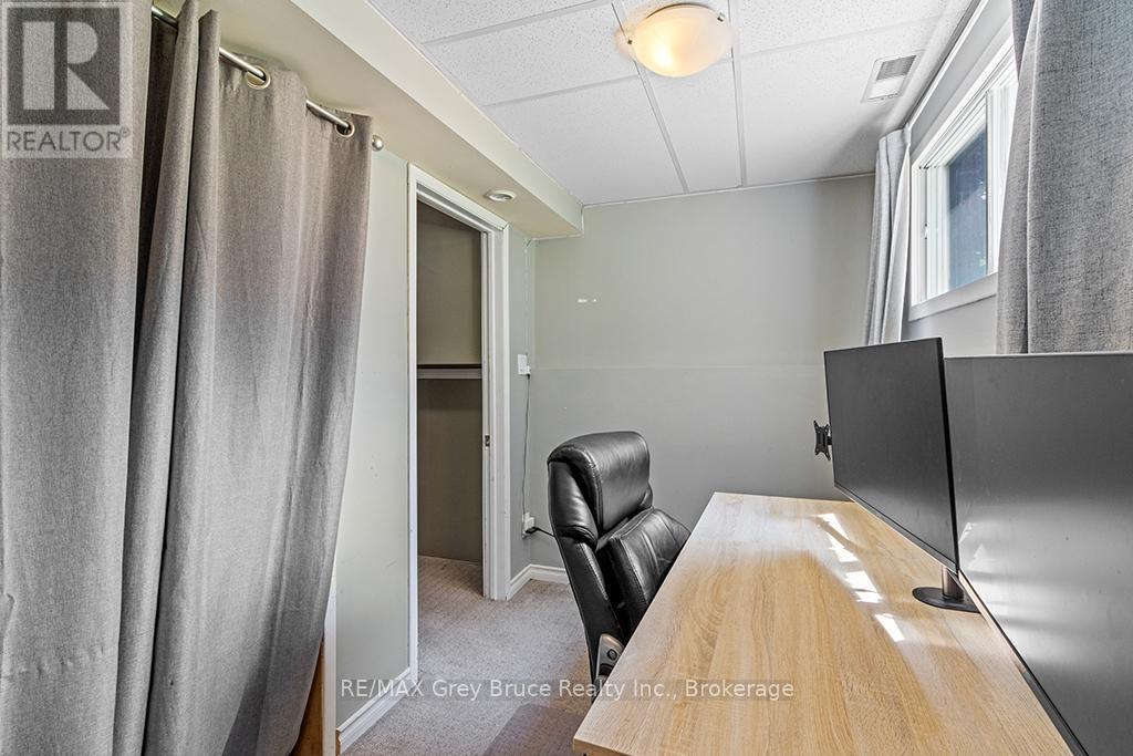580 2nd  A Street W, Owen Sound, Ontario  N4K 6H4 - Photo 31 - X12281642