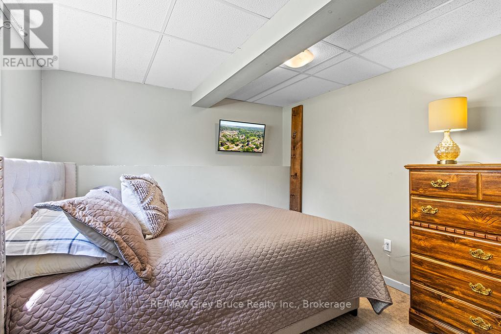 580 2nd  A Street W, Owen Sound, Ontario  N4K 6H4 - Photo 32 - X12281642