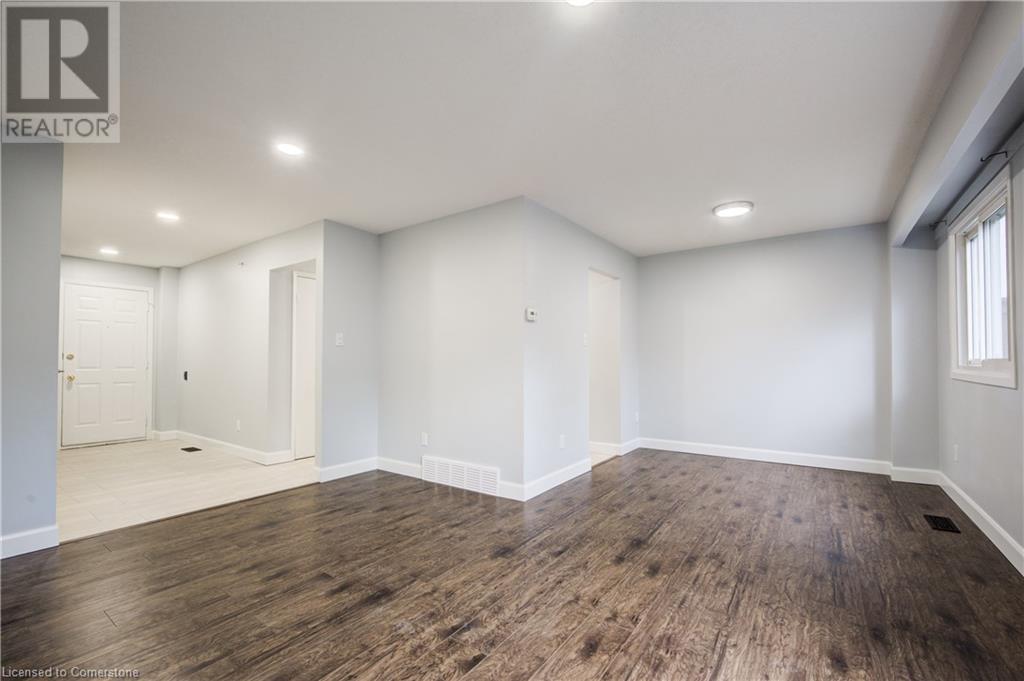 273 Pioneer Drive, Kitchener, Ontario  N2P 1M9 - Photo 4 - 40750785