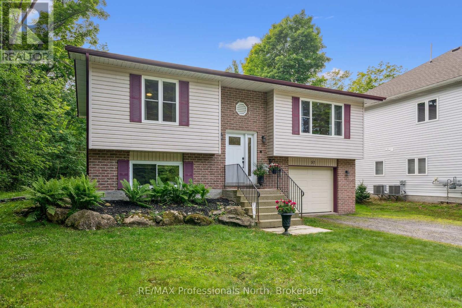 57 Young Street S, Huntsville, Ontario  P1H 1T8 - Photo 1 - X12281653
