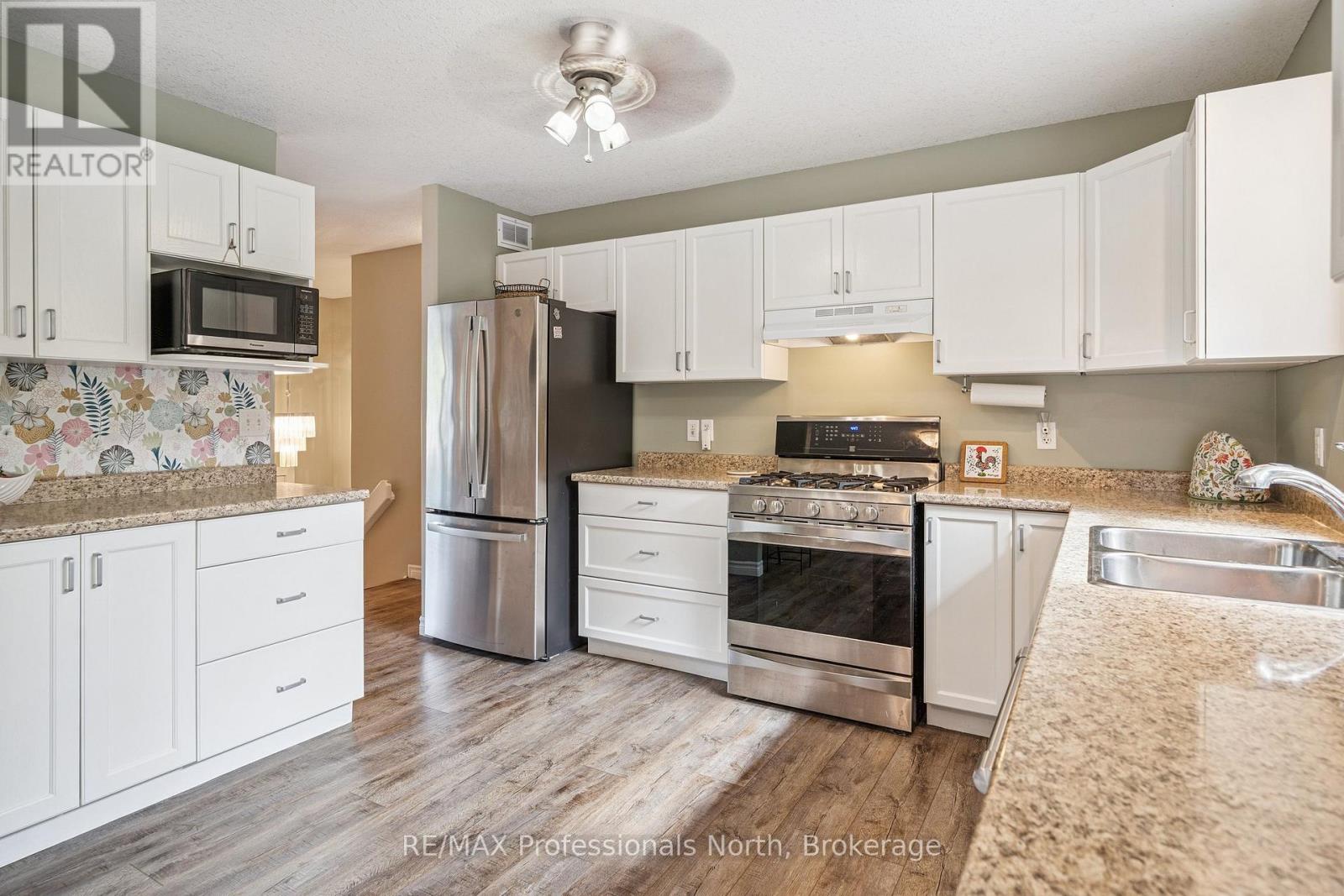 57 Young Street S, Huntsville, Ontario  P1H 1T8 - Photo 13 - X12281653