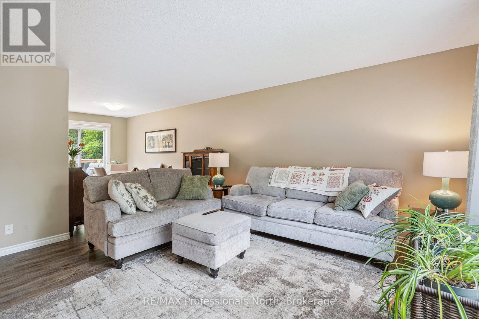 57 Young Street S, Huntsville, Ontario  P1H 1T8 - Photo 8 - X12281653