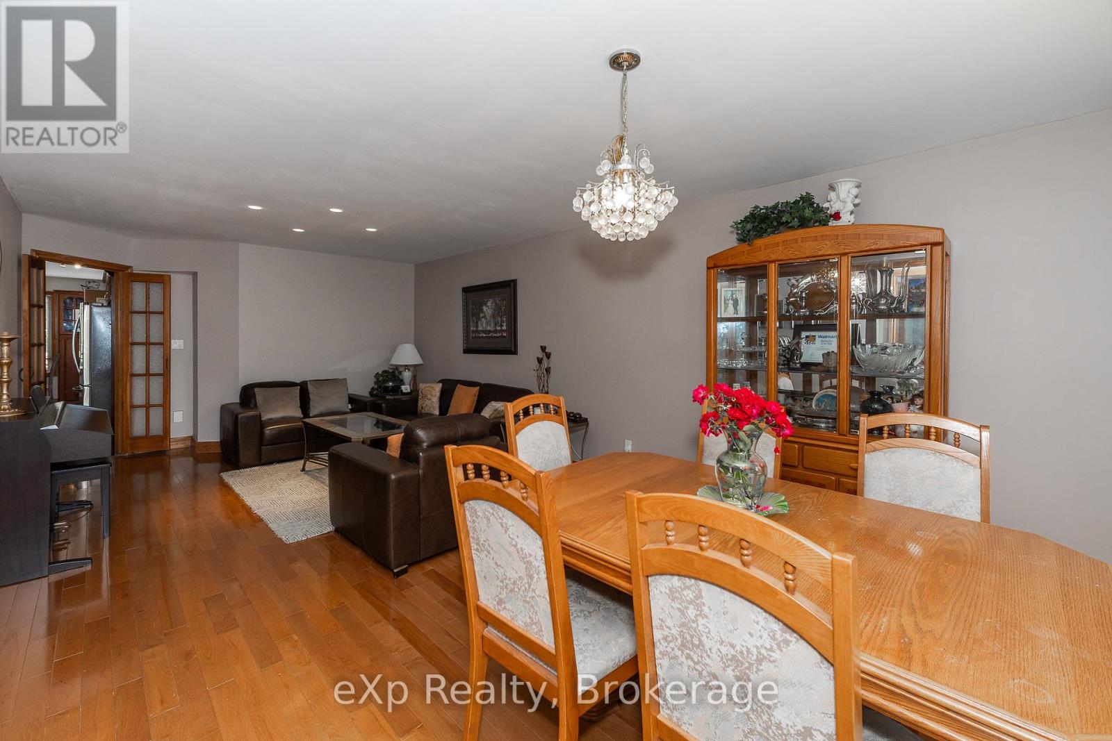 910 26th Street E, Owen Sound, Ontario  N4K 5N3 - Photo 14 - X12281731