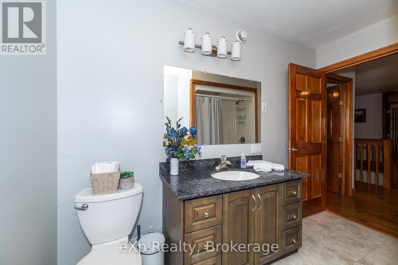 910 26th Street E, Owen Sound, Ontario  N4K 5N3 - Photo 24 - X12281731