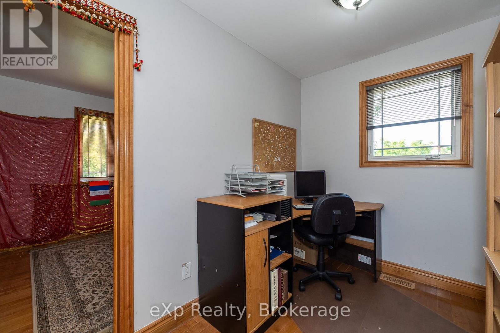 910 26th Street E, Owen Sound, Ontario  N4K 5N3 - Photo 28 - X12281731
