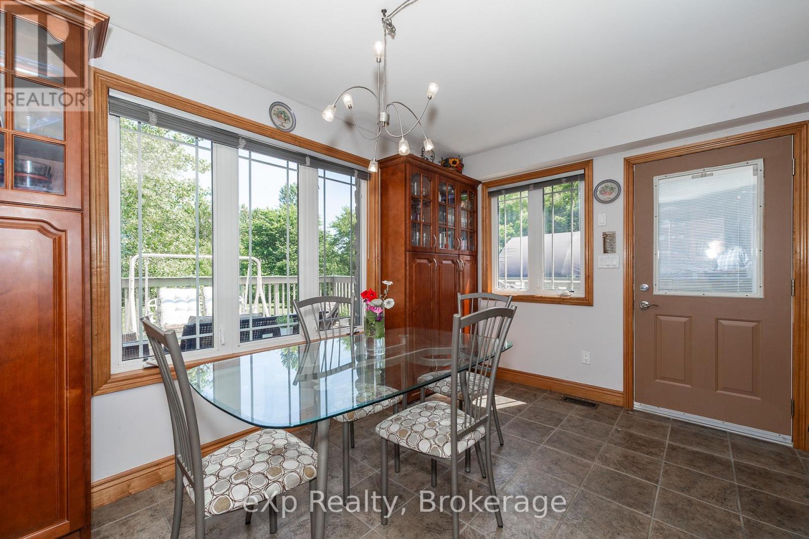910 26th Street E, Owen Sound, Ontario  N4K 5N3 - Photo 9 - X12281731