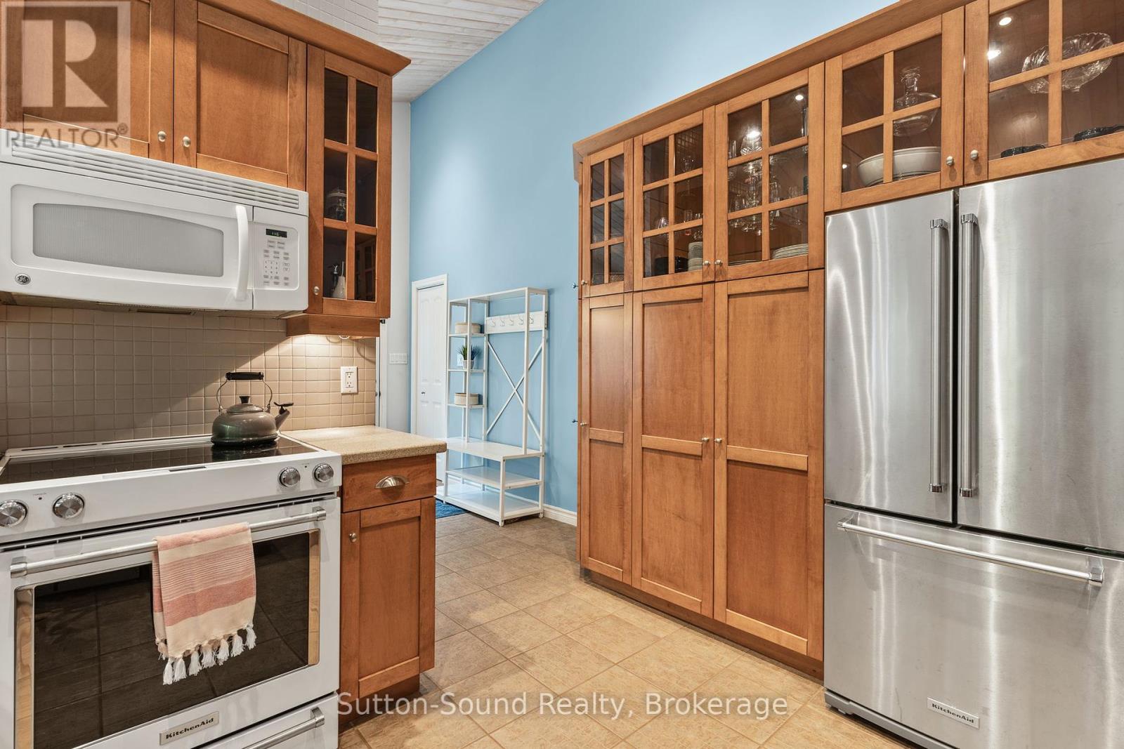 749 Oxford Crescent, South Bruce Peninsula, Ontario  N0H 2G0 - Photo 17 - X12282273