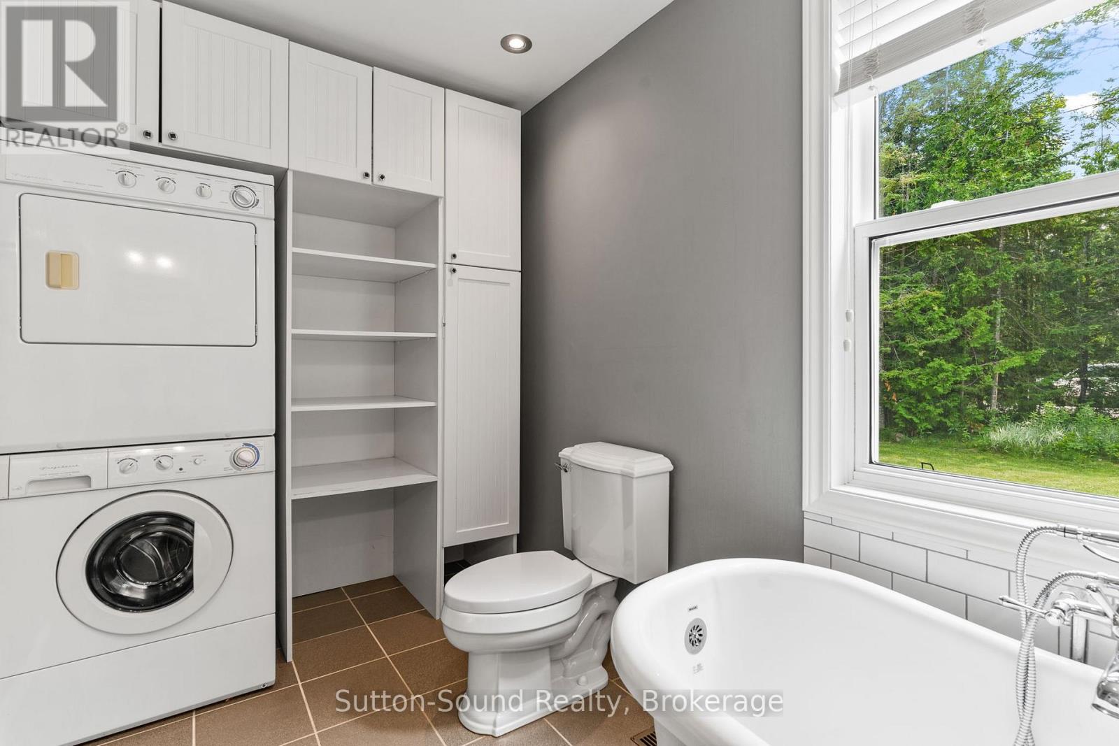 749 Oxford Crescent, South Bruce Peninsula, Ontario  N0H 2G0 - Photo 30 - X12282273
